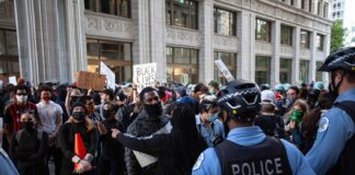 Clashes Erupt in Chicago as Federal Guard Arrives Clashes Erupt in Chicago as Federal Guard Arrives