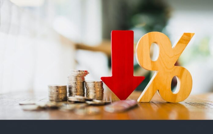 Dow Drops 500 Points as Shutdown Looms