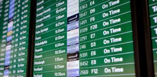 FAA Flight Cuts Worsen As Shutdown Continues