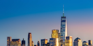 White House Praises Strong U.S. GDP Expansion