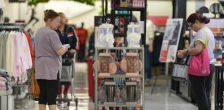 U.S. Consumer Confidence Slips Again in December