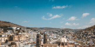 Mexico’s Economy Seen Growing Slowly in 2026