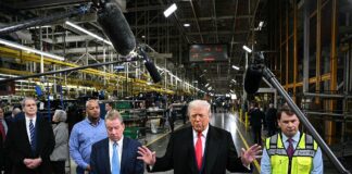 Trump Backs Domestic Semiconductor Expansion
