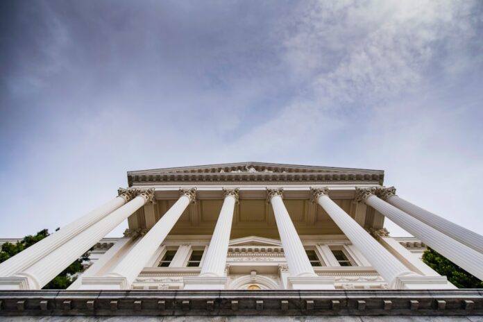 How the Trump administration is testing Fed independence on bank rules