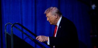 Trump-GOP Midterm Tensions Deepen as Democrats Eye November Blue Wave