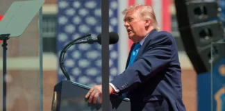 Trump Delivers Coast Guard Commencement Address in Connecticut, First Visit Since Reelection