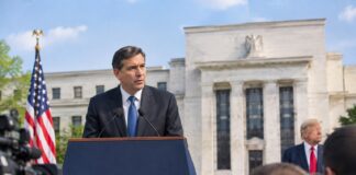 Trump Faces Federal Reserve’s Interest Rate Hike