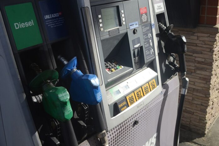 photo-gasoline-pump-3567b9 gasoline pump (photo)